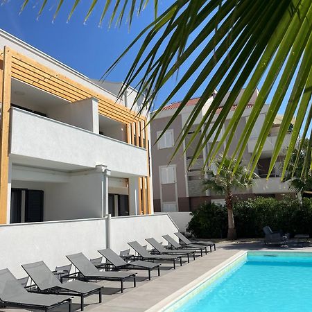 Villa Aquamarine Apartments ノヴァリャ エクステリア 写真