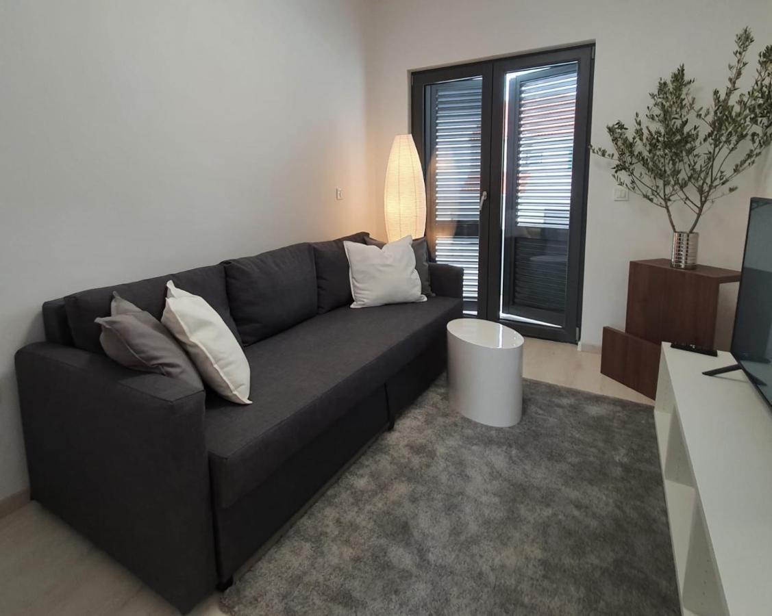 Villa Aquamarine Apartments ノヴァリャ エクステリア 写真