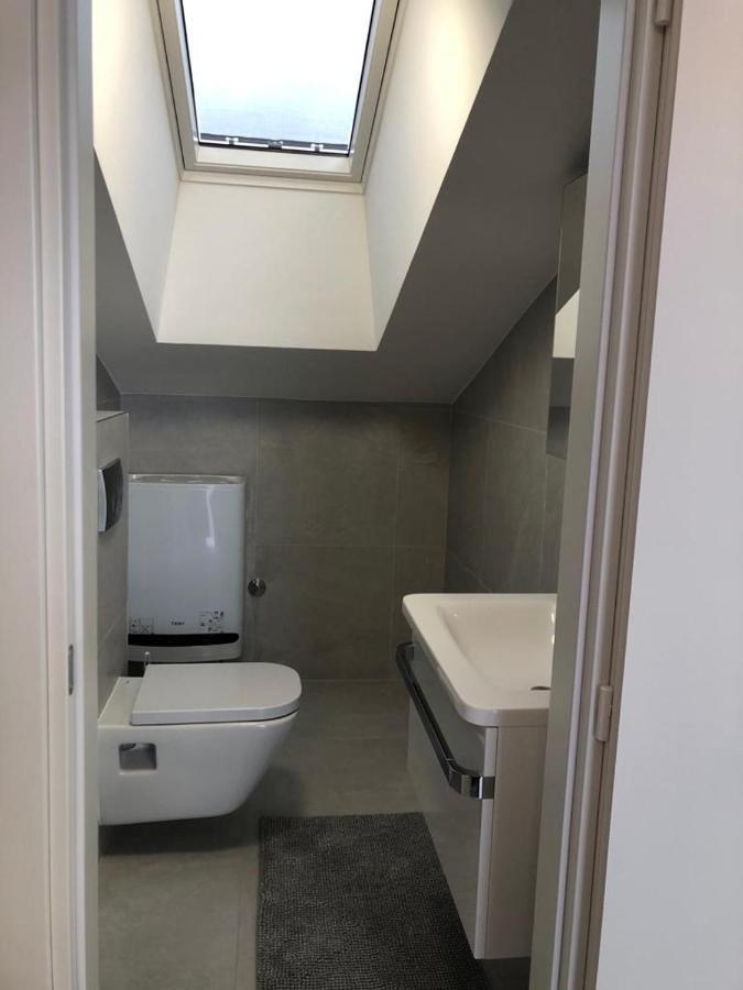 Villa Aquamarine Apartments ノヴァリャ エクステリア 写真