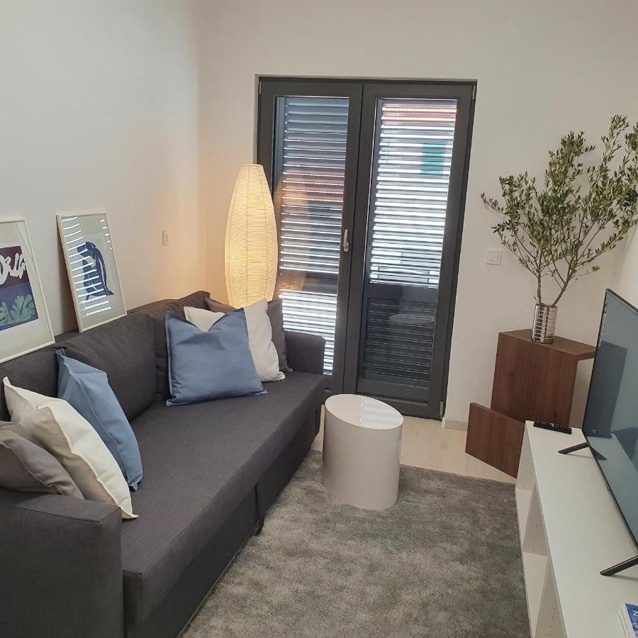 Villa Aquamarine Apartments ノヴァリャ エクステリア 写真