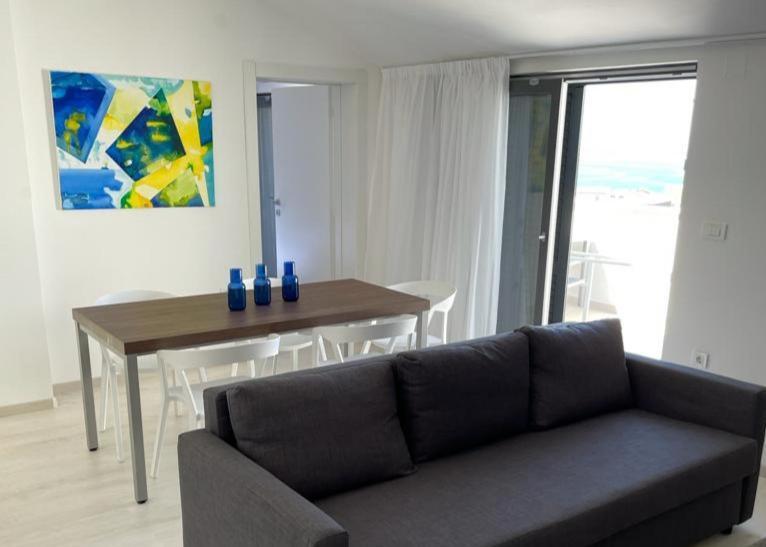 Villa Aquamarine Apartments ノヴァリャ エクステリア 写真