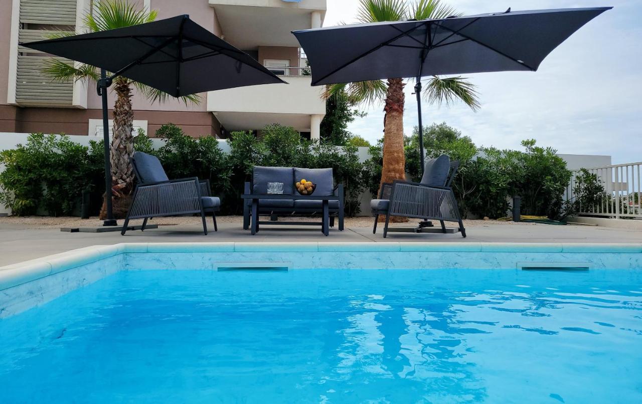 Villa Aquamarine Apartments ノヴァリャ エクステリア 写真