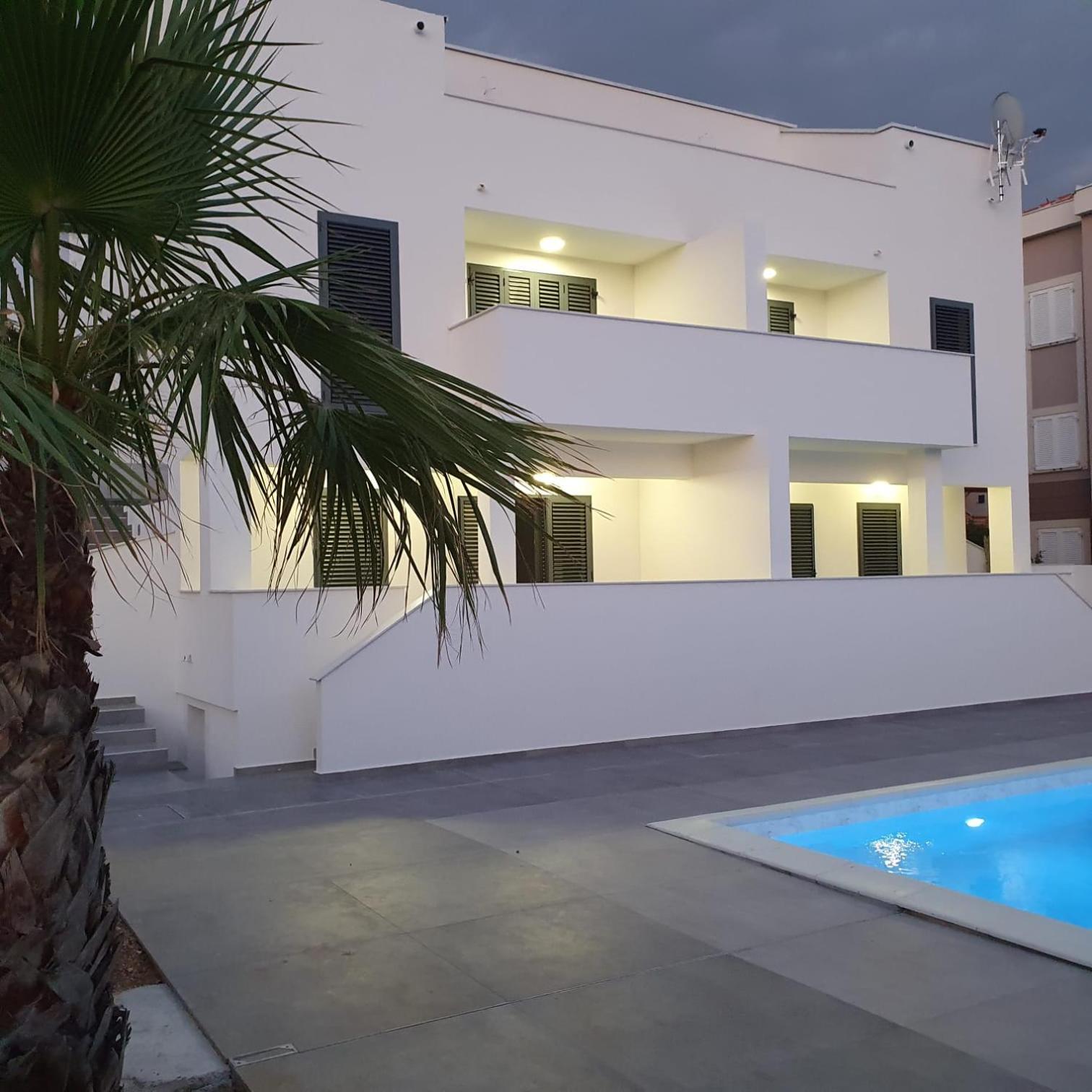 Villa Aquamarine Apartments ノヴァリャ 部屋 写真